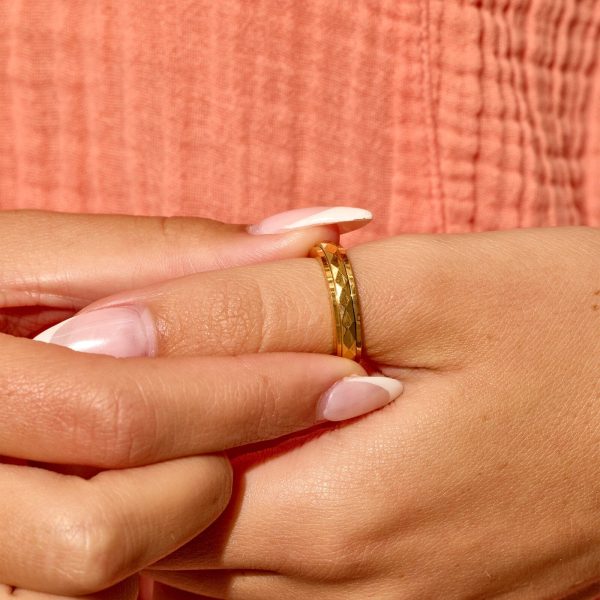 Diamond Cut Fidget Ring - Image 2