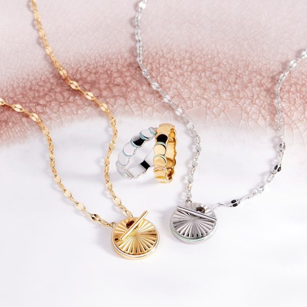 Starburst Disc Toggle Necklace - Image 8