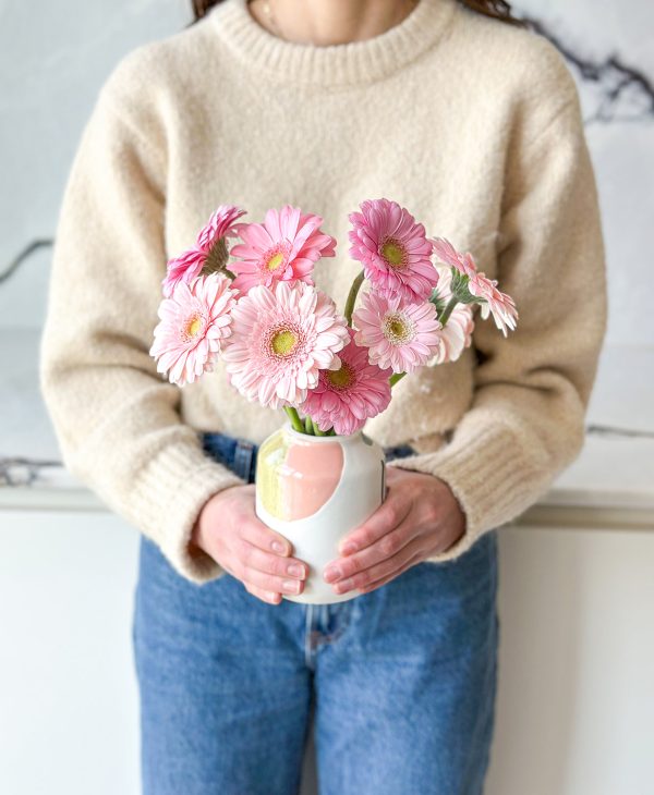 Ahead of the Gerb (11 stems, arrives in vase) - Image 3