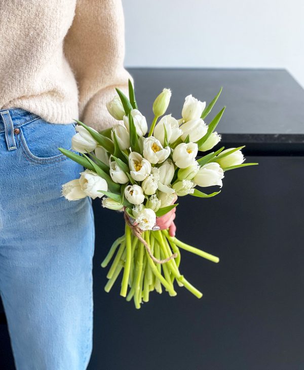 All-white, all-white, all-white (30 Stems) - Image 4