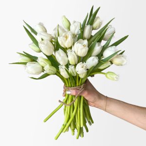 All-white, all-white, all-white (30 Stems)