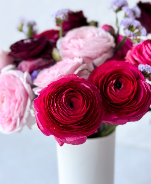 Bumbleberry Ranunculus (15+ stems) - Image 9