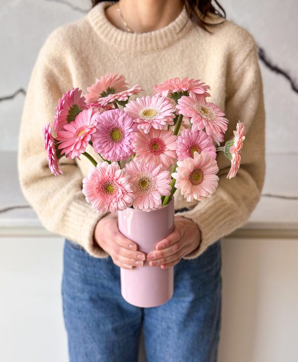 Ahead of the Gerb (21 stems, arrives in vase) - Image 8